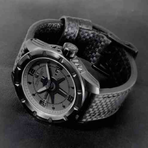 Reloj Negro Resistente al Rayado