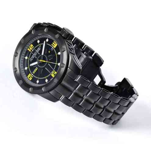 Montre Suisse DLC noir Wryst Ultimate ES40 avec détails jaunes sur le cadran