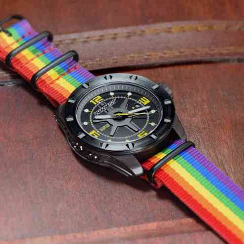 Wryst Regenbonuhr Ultimate ES40 | Farbigem Regenbogenarmband