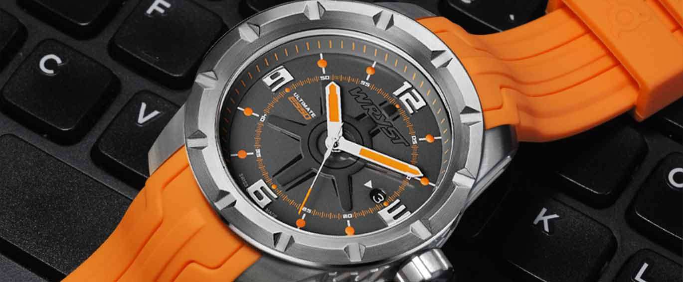 Montre noire homme Wryst Ultimate de sport montre homme Suisse saphir