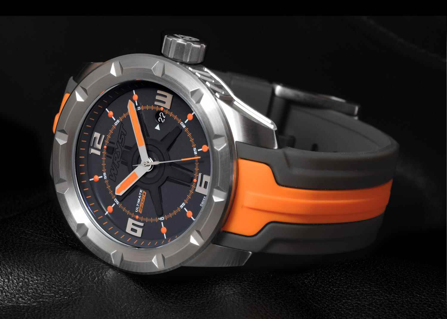 nouvelle montre grise et détails orange