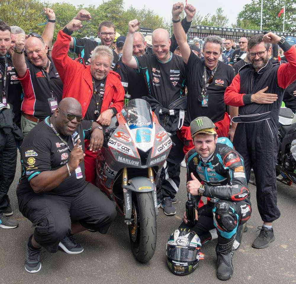 supersport tt 1 winner michael dunlop