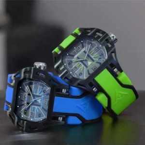 Design de Montre Sport Inhabituelle Wryst pour homme